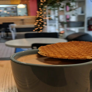 Coffee Caramel Organic and Plant-Based Stroopwafel 2-pack | Stroop Club | The Lake